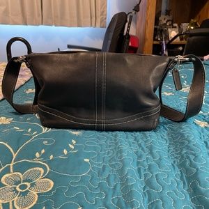 Coach Crossbody Handbag. Like new condition. Medium Size.